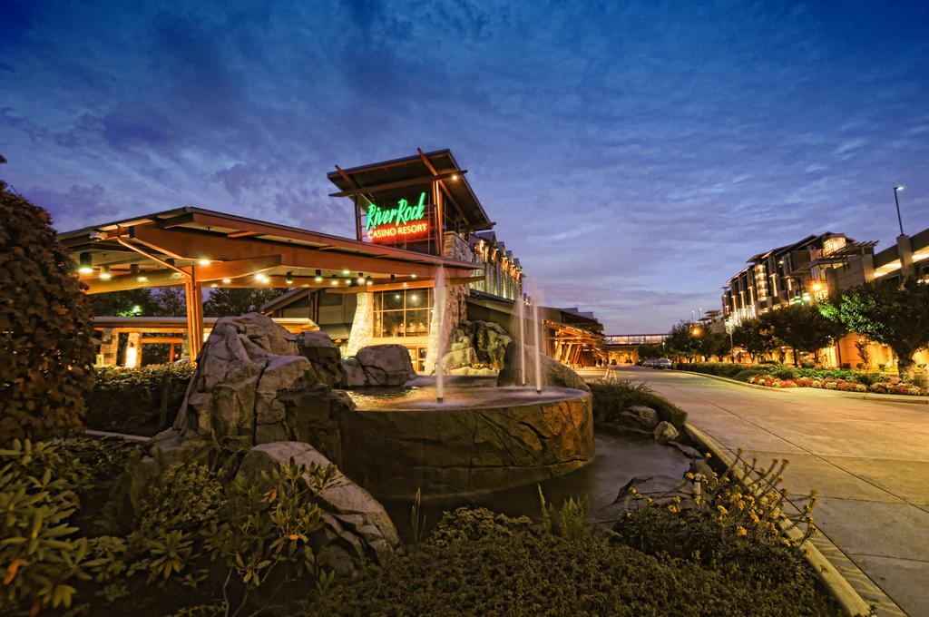 ריצ'מונד River Rock Casino Hotel מראה חיצוני תמונה